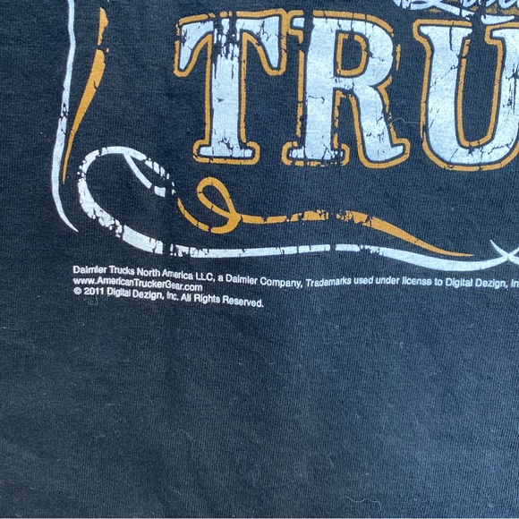 Freightliner Quality Trucks Run Smart XL Black T Shirt Daimler Trucks 2011 - Picture 8 of 11